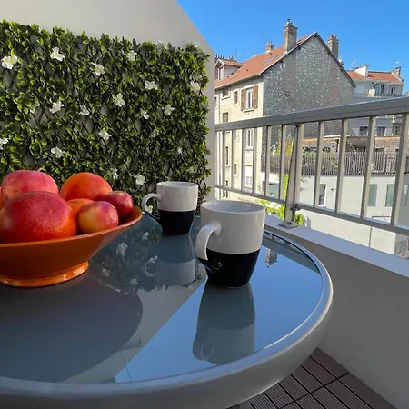 Plein Centre Avec Garage, Piscine Et Gardien Appartement