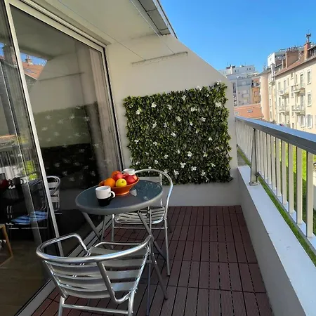 Appartement Plein Centre Avec Garage, Piscine Et Gardien Grenoble